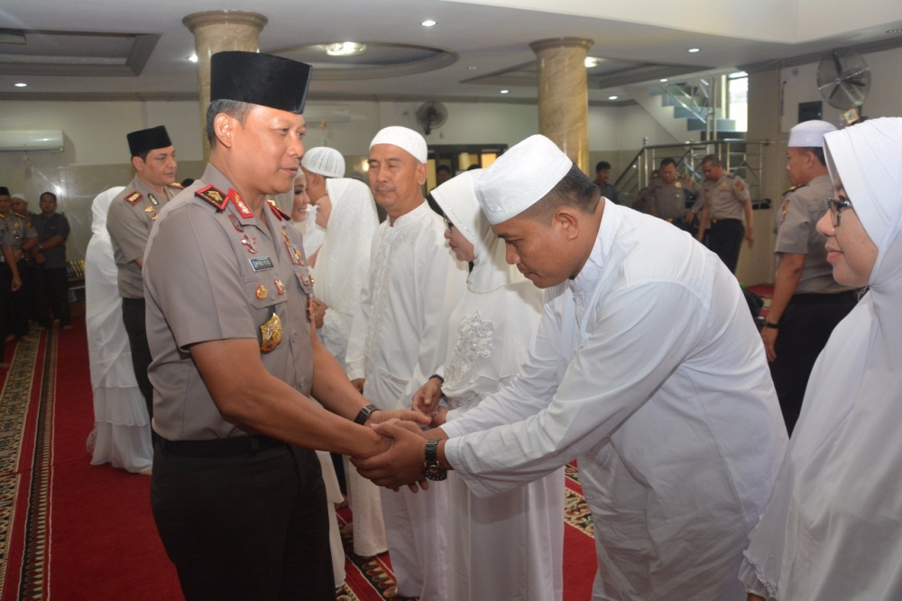12 Polisi Berangkat Haji, Kapolda Titip Doa untuk Keamanan Jambi 