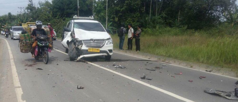 Siswa SMA Tewas di Tempat, Bertabrakan dengan Travel Saat Pulang Sekolah