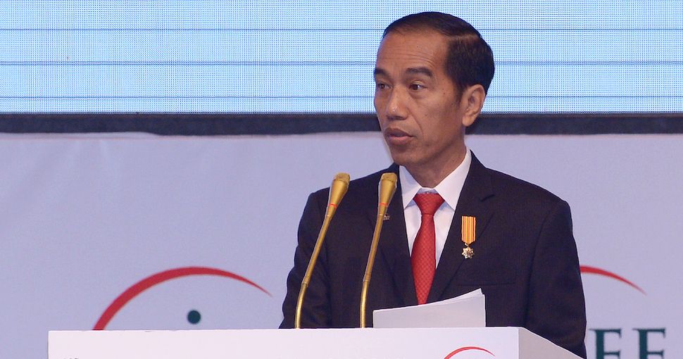 Dikepung Agen IMF, Jokowi Mesti Cari Second Opinion