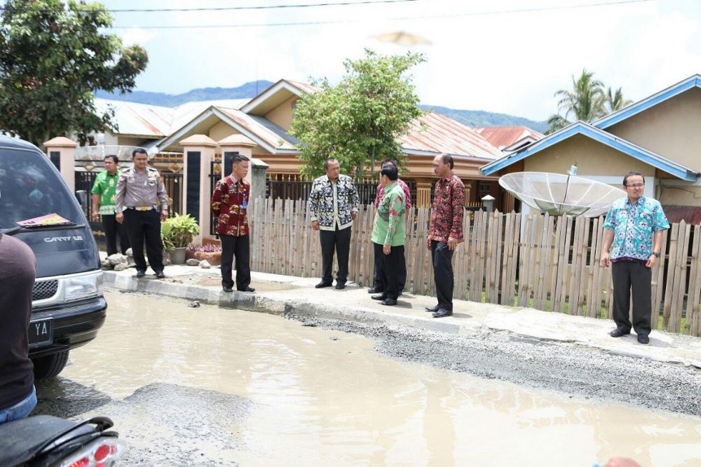 Wako Intruksikan PUPR Perbaiki Jalan Rawang