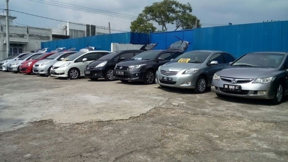 Penjualan Kendaraan Bekas Turun, DP Ringan Mobil Baru Menggiurkan