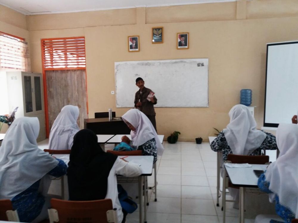 Diknas dan PGRi Gelar Workshop Puisi