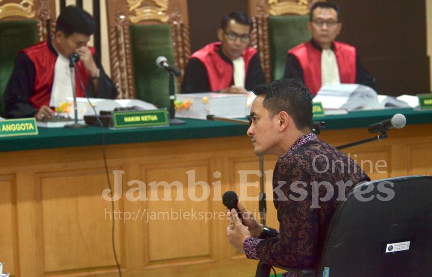 Zola: Tak Ada Perintah Suap, Akui Ada Permintaan Uang Ketok dari DPRD