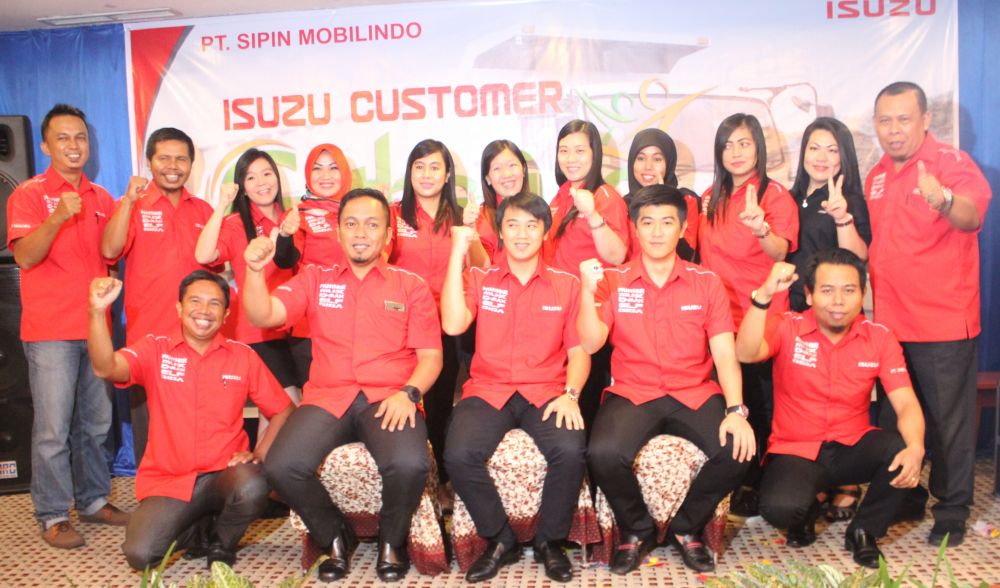 Isuzu Gelar Customer Gathering