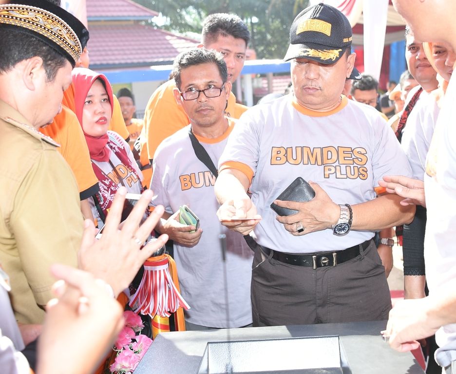 Sekda Launching BUMDes Plus Tanjung Benuang