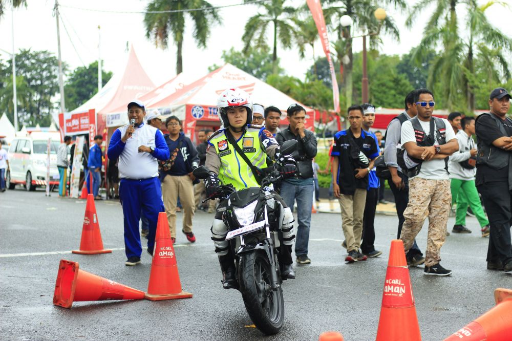  Safety Riding Honda Sinsen, Pentingnya Menjaga Postur Tubuh Saat Berkendara