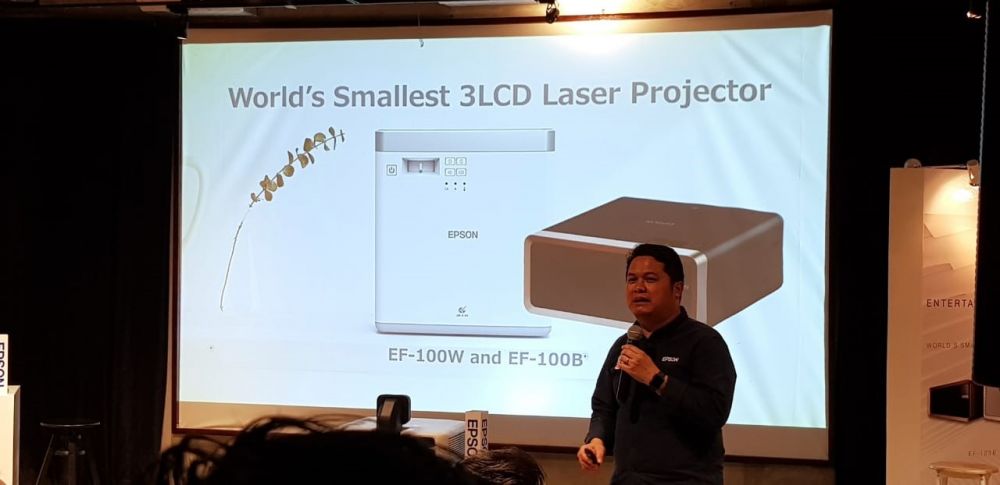 Epson Hadirkan Proyektor Laser 3LCD Terkecil