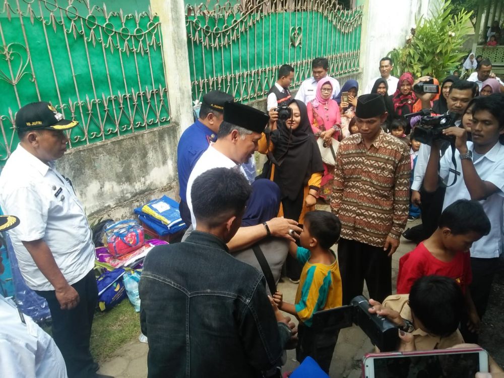 Warganya Ditimpa Musibah Kebakaran, Wako Fasha Turun Langsung Berikan Bantuan