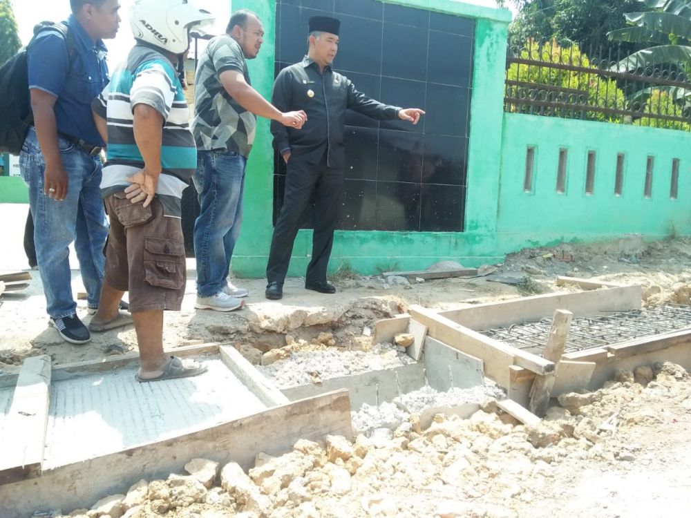 Pastikan Pekerjaan Fisik Berjalan Sesuai Rencana, Fasha Sidak Pelebaran Jalan Pintu Besi