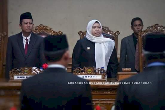 Bupati Masnah dan Wabup BBS Hadiri Paripurna Pelantikan Ketua DPRD Muarojambi Masa Jabatan 2019-2024