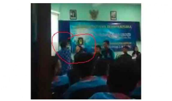 Parah Banget! Motivator Ini Hajar 4 Siswa Peserta Seminar