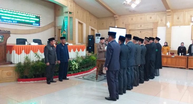 Bupati Sarolangun Soroti Honorer di Gedung DPRD