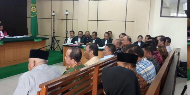 Sidang Uang Ketok Palu, H Salam dan Cek Man Bersitegang