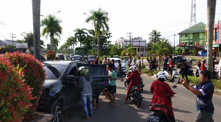 Hendak Liburan ke Borong-Borong, Satu Keluarga Kecelakaan di Merangin