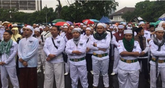 FPI Nyatakan Perang dengan Dinasti Politik Jokowi