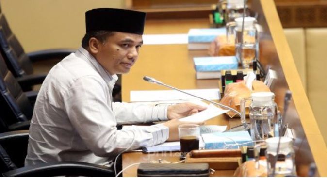 DPR Janji Kawal Dua Solusi Penyelesaian Honorer K2