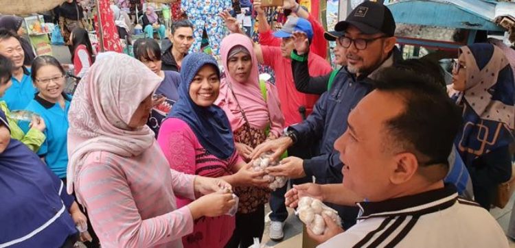 Pemprov Jambi Menggelar Operasi Pasar Bawang Putih