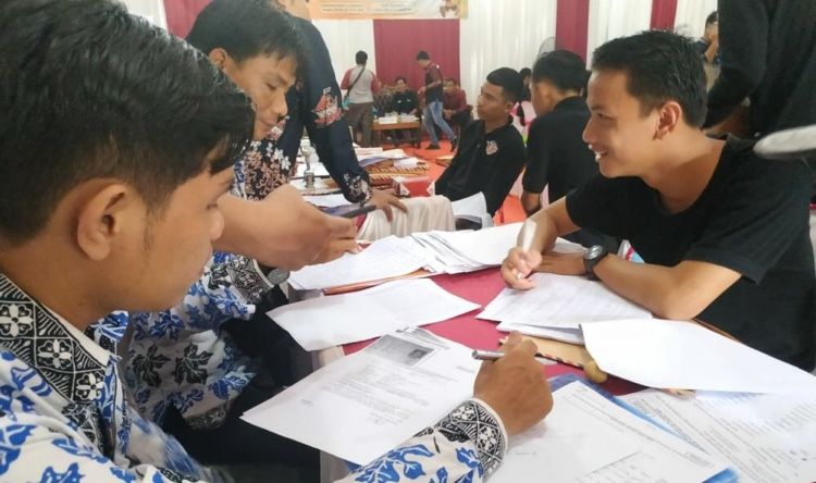 KPU Butuhkan Waktu 37 Jam untuk Verifikasi Dukungan Romi-Robby