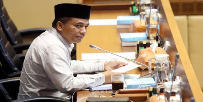 Kasihan 51 Ribu Honorer K2, DPR Desak Presiden Segera Teken Perpres PPPK