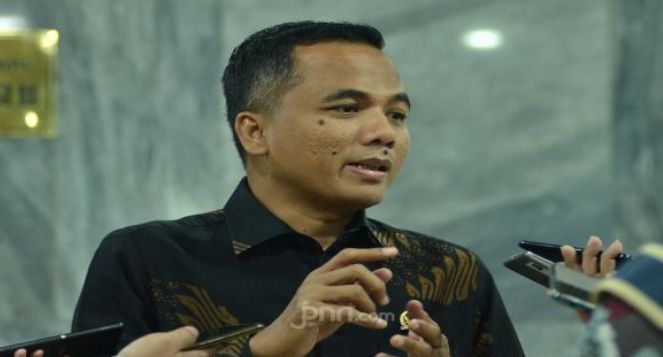 Harmonisasi RUU ASN di Baleg Belum Final, Termasuk Usulan Pengangkatan Honorer