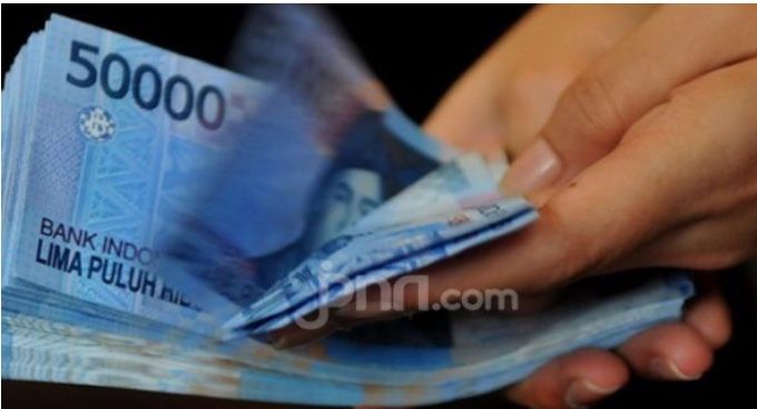 Rupiah Pasrah, Hampir Tembus Rp 15.000 per Dolar AS