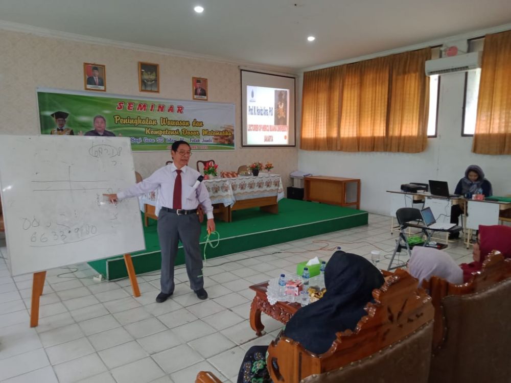 Seminar Peningkatan Wawasan dan Kompetensi Dasar Matematika