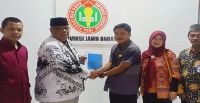 Guru Honorer Ada yang Menyambi Tukang Parkir, Ingin jadi PNS Tanpa Tes