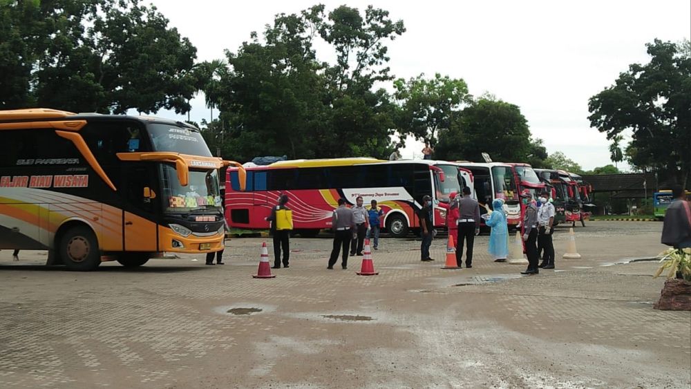 19 TKI Asal Kerinci Lolos Tes Kesehatan di Terminal Alam Barajo, Selanjutnya Jalani Isolasi Mandiri