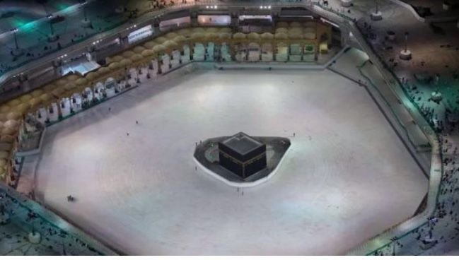 Arab Saudi Terapkan Lockdown untuk Makkah dan Madinah