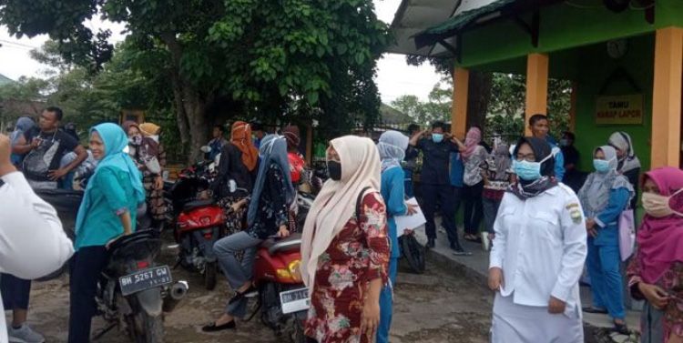 Honor Tak Cair 3 Bulan, Ratusan Honorer Nakes RSUD Ahmad Ripin Sengeti Demo