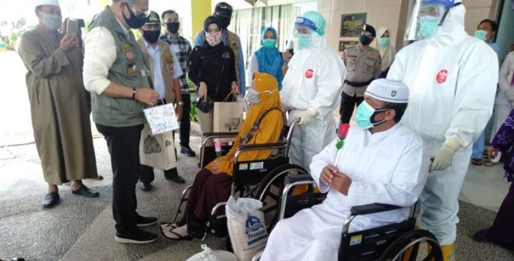 Dua Pasien Sembuh Covid-19 di RS Abdul Manap Dipulangkan, Fasha : Jangan Dikucilkan