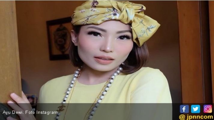 Zumi Zola Digugat Cerai Istri, Begini Reaksi Ayu Dewi