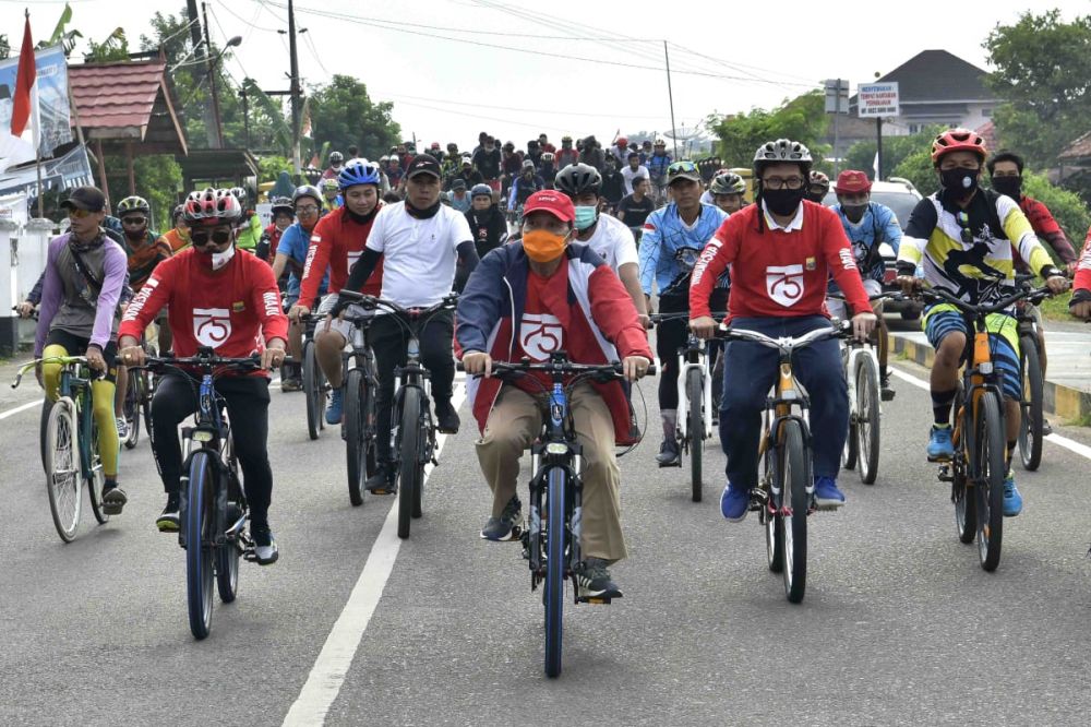 Gubernur Jambi Giatkan Olahraga Sepeda Hadapi Pandemi Covid-19