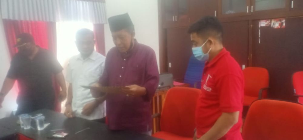 Tinggalkan PDIP, Abdullah Sani Serahkan Surat Pengunduran Diri