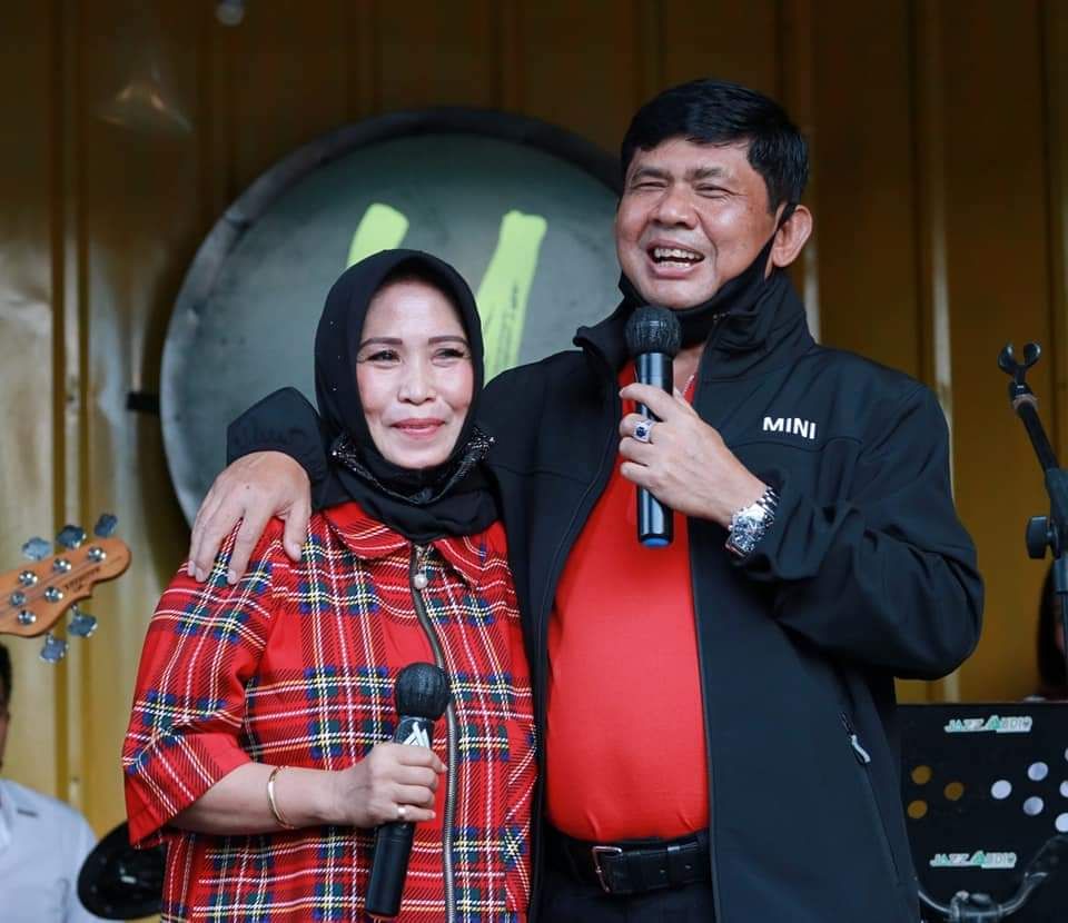 Romantisnya Syafril Nursal, Perkenalkan Istri Tercinta Hingga Berbagi Kisah Asmara