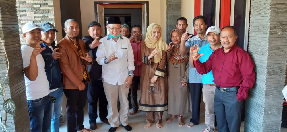 Kepada Warga Kayu Aro, CE-Ratu Bicara Akses Pendidikan