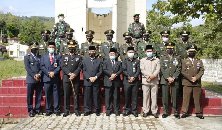 Dirgahayu 75 Thn TNI, Ziarah Nasional ke TMP Bhakti