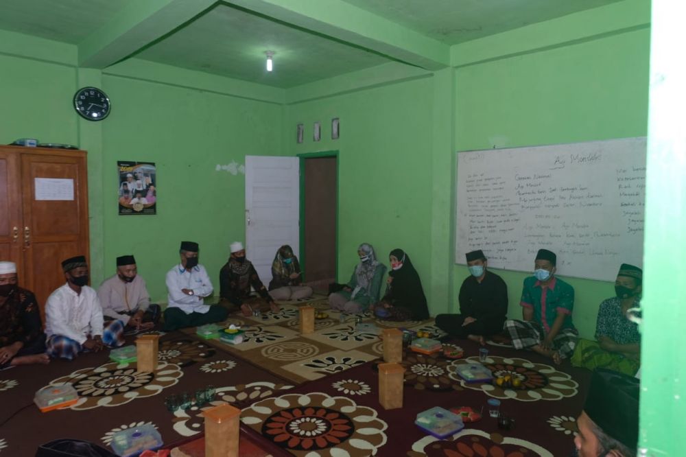 Rindu Suasana Pondok, Ratu Munawaroh Sambangi Pesantren Nahdhotul Ukul Kilangan