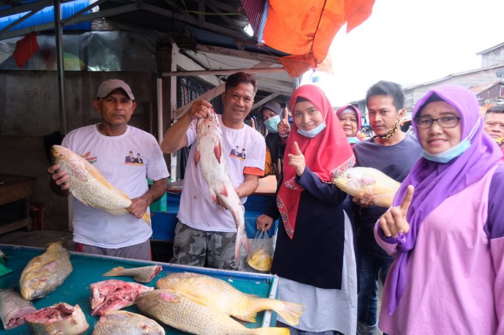 Blusukan di Kuala Tungkal, Ratu Bikin Para Pedagang dan Pengunjung Pasar Heboh