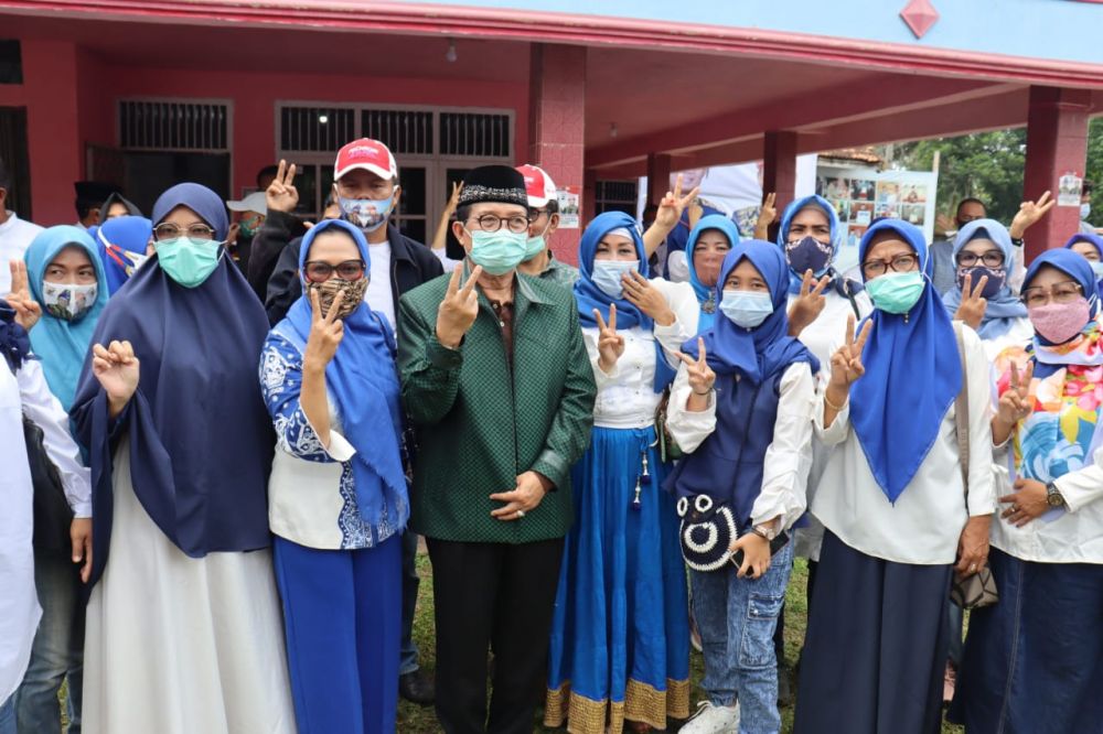 Fachrori Dikerumuni Emak-emak di Kelurahan Mayang Mangurai