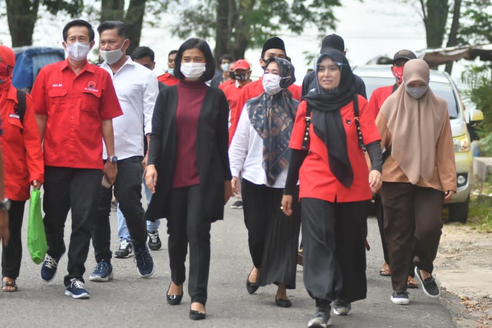 Konsolidasi di Tingkat Anak Ranting, PDIP Terus Bergerak Menangkan CE-Ratu