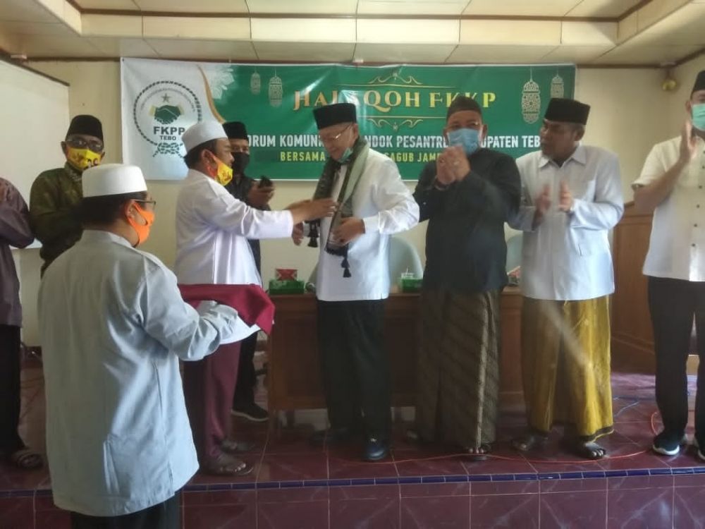 CE Dikalungi Sorban, Kyai Se-Kabupaten Dukung CE-Ratu