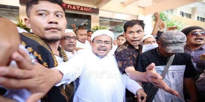 Dianggap Bawa Kegaduhan, Habib Rizieq Ditolak Warga Solo, Polisi Turun Tangan