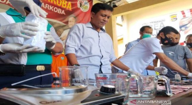 Polisi Temukan Ruangan untuk Memproduksi Narkotika di Rumah Ustaz SA 