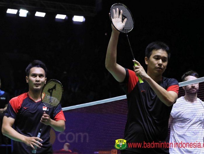 Smash 382 Km/Jam, Hendra/Ahsan Kalahkan Ganda Malaysia dan Lolos Semifinal BWF World Tour Finals