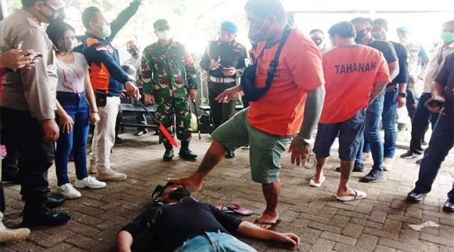 Ribut di Tempat Hiburan, Wajah Anggota TNI Diinjak Preman Hingga Sekarat