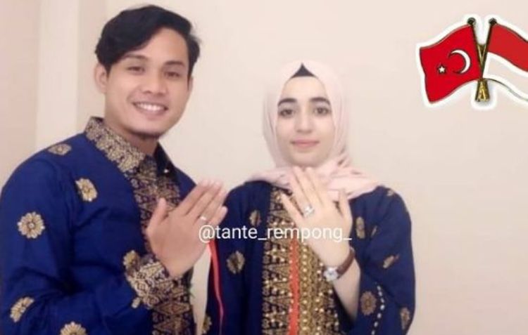 Demi Cinta, Pria Jambi Ini Terbang ke Turki Lamar Kekasihnya