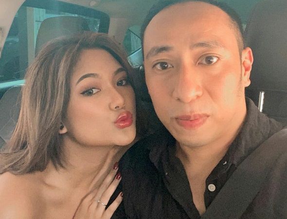 Marion Jola Pamer Kemesraan Bareng Pacar, Netizen: Bapak Sama Anak Perempuannya