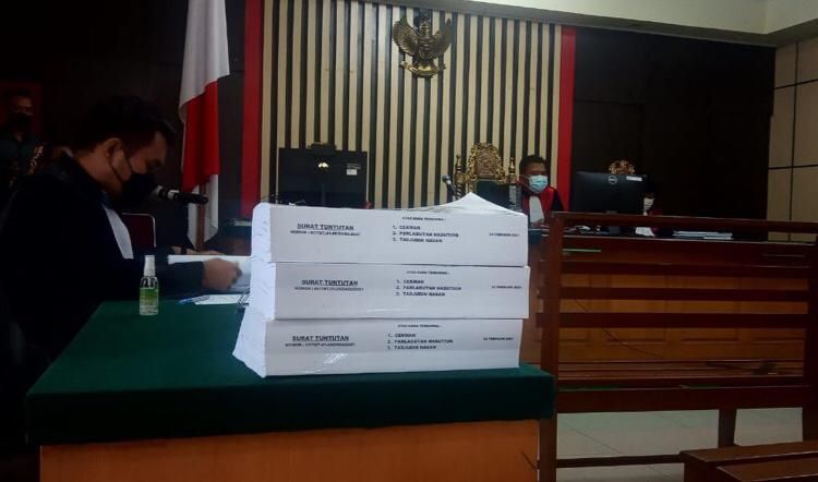 Cekman, Parlagutan Nasution dan Tajuddin Hasan Dituntut 5 Tahun Penjara