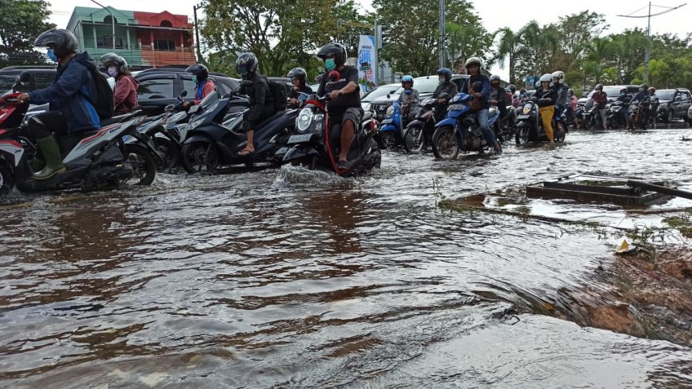 Tips Menjaga Sepeda Motor Menghadapi Kondisi Banjir